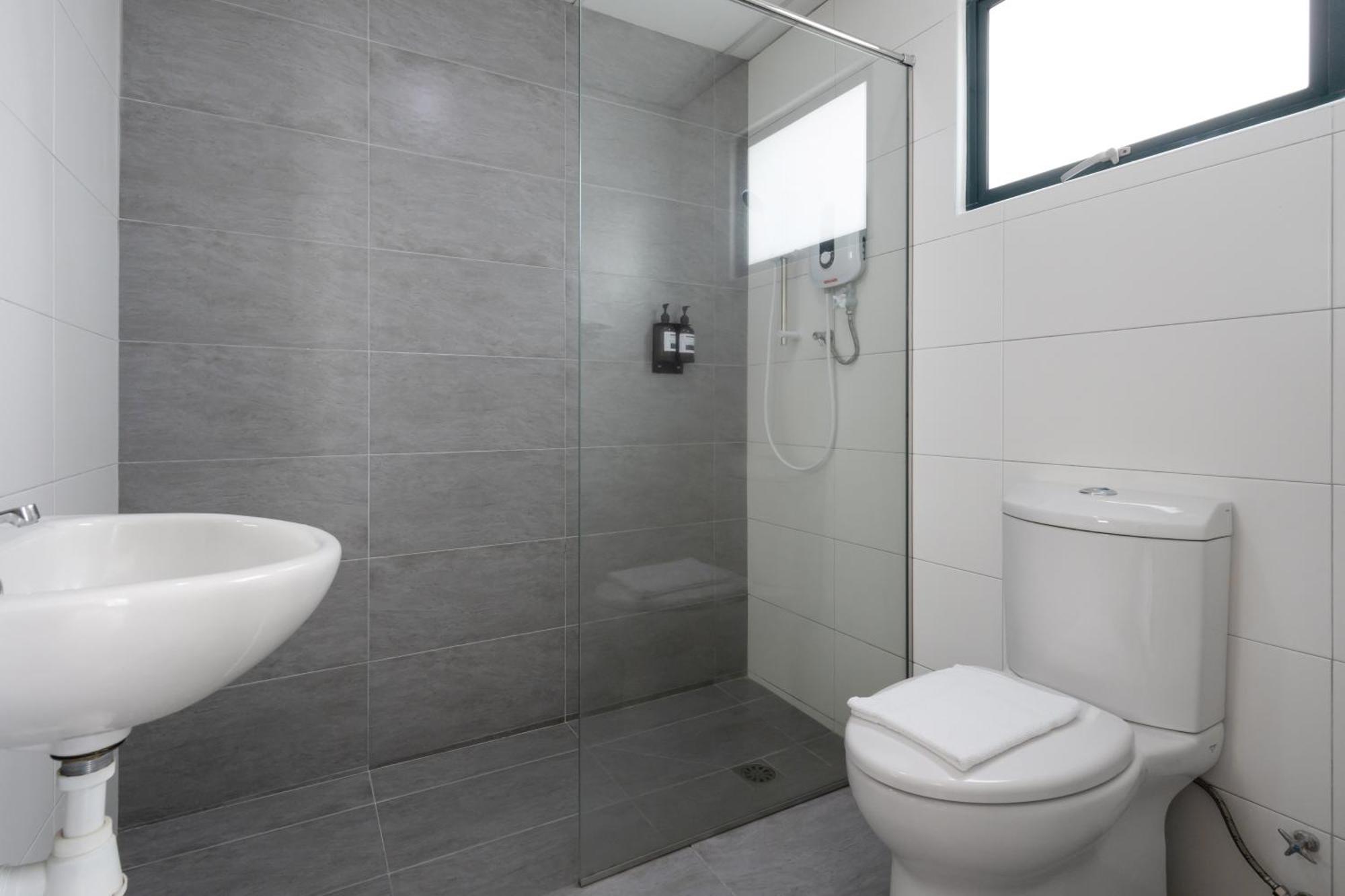 Golden View Serviced Apartments Tanjung Tokong Eksteriør bilde